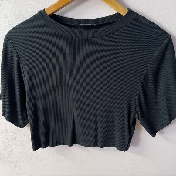 Naked Wardrobe Black Ribbed Crop Top Size M GUC - Picture 3 of 11